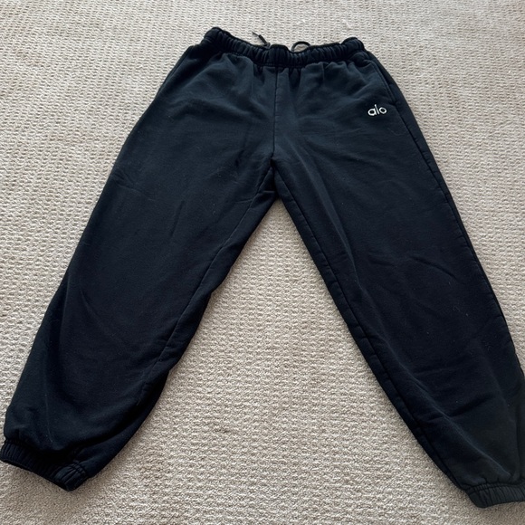 ALO Yoga Pants - Alo Accolade Sweat Pants